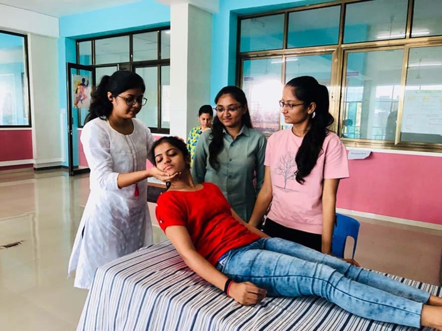 Shrimad Rajchandra College of Physiotherapy, Uka Tarsadia University Bardoli Extra-Curricular photo 2